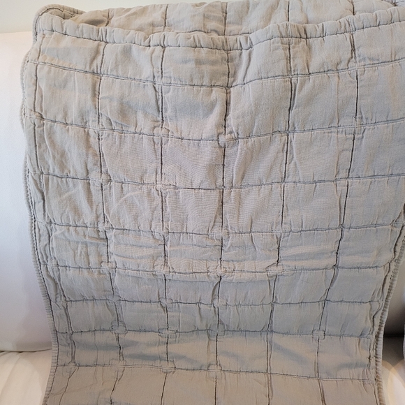 NWT Southern Living pair of quilted Grey standard textured pillow cases - Picture 7 of 13